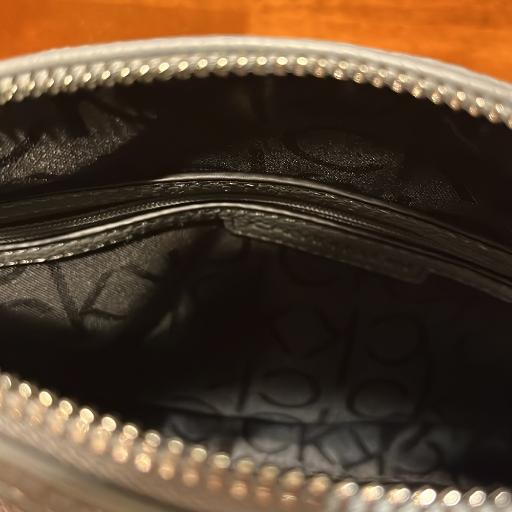 Calvin Klein handbag - Picture 6 of 7